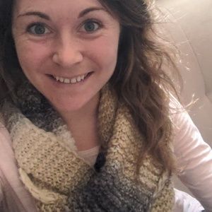 Meet your Posher, Leila